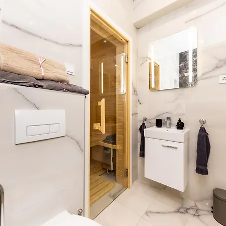 Lux Downtown Apartment Budapest